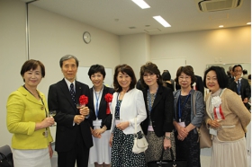 大久保満男先生を囲んで